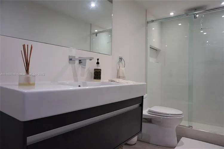 Casa del Mar #25G image #30