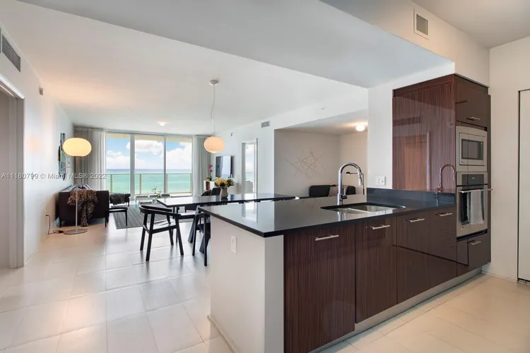 Apogee Beach #802 image #10