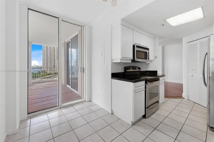 Courvoisier Courts #1509 image #11