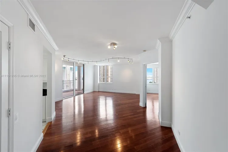 Courvoisier Courts #1509 image #6