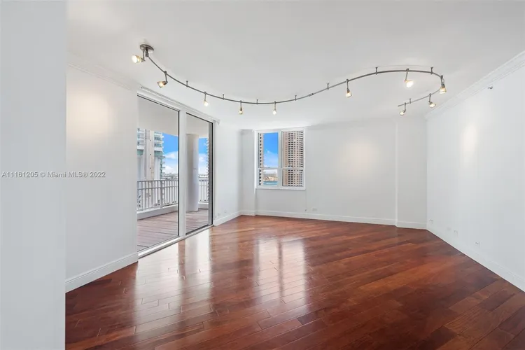 Courvoisier Courts #1509 image #9