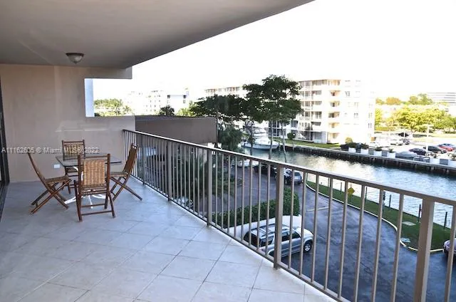 Cricket Club Miami #402 image #6