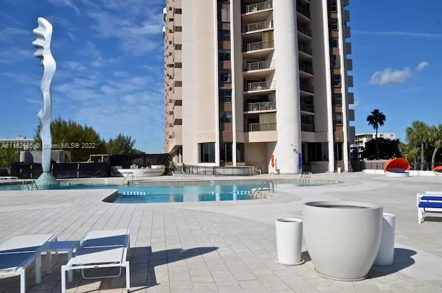 Cricket Club Miami #402 image #9