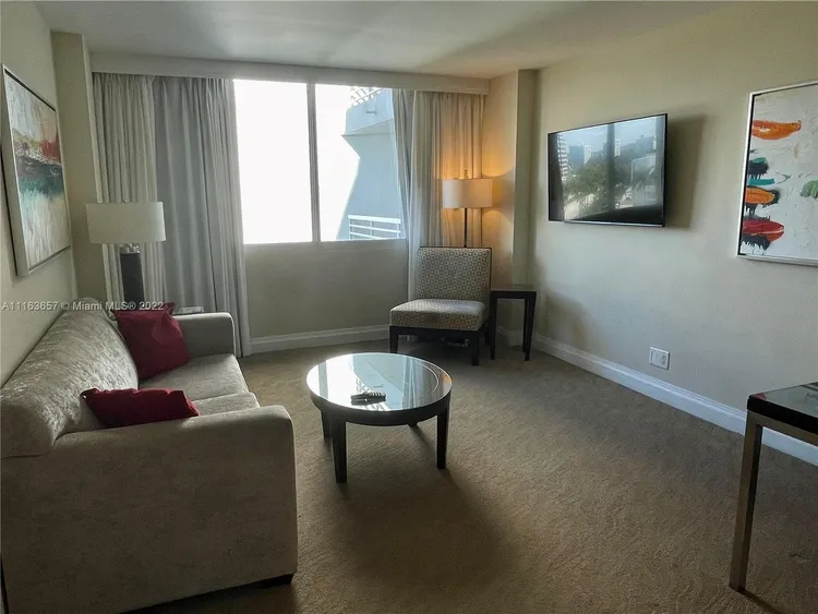 Gallery One DoubleTree #821 image #11