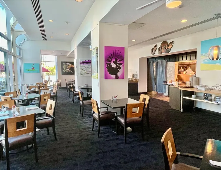 Gallery One DoubleTree #821 image #12