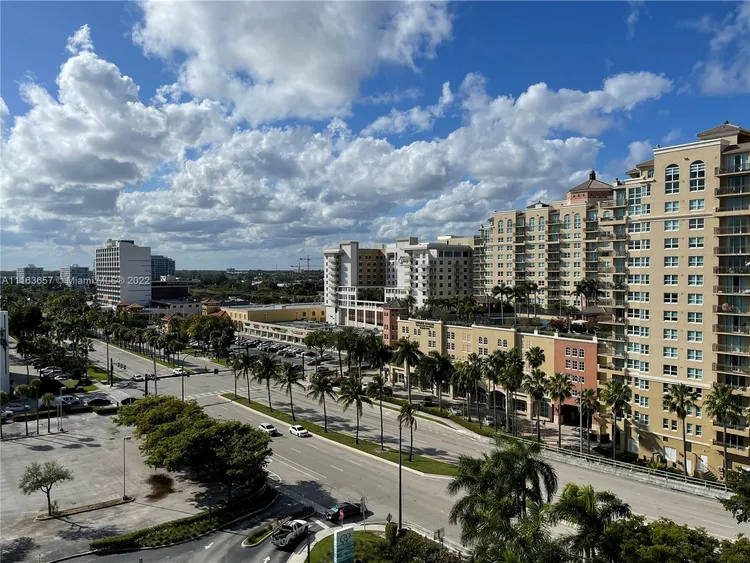 Gallery One DoubleTree #821 image #14