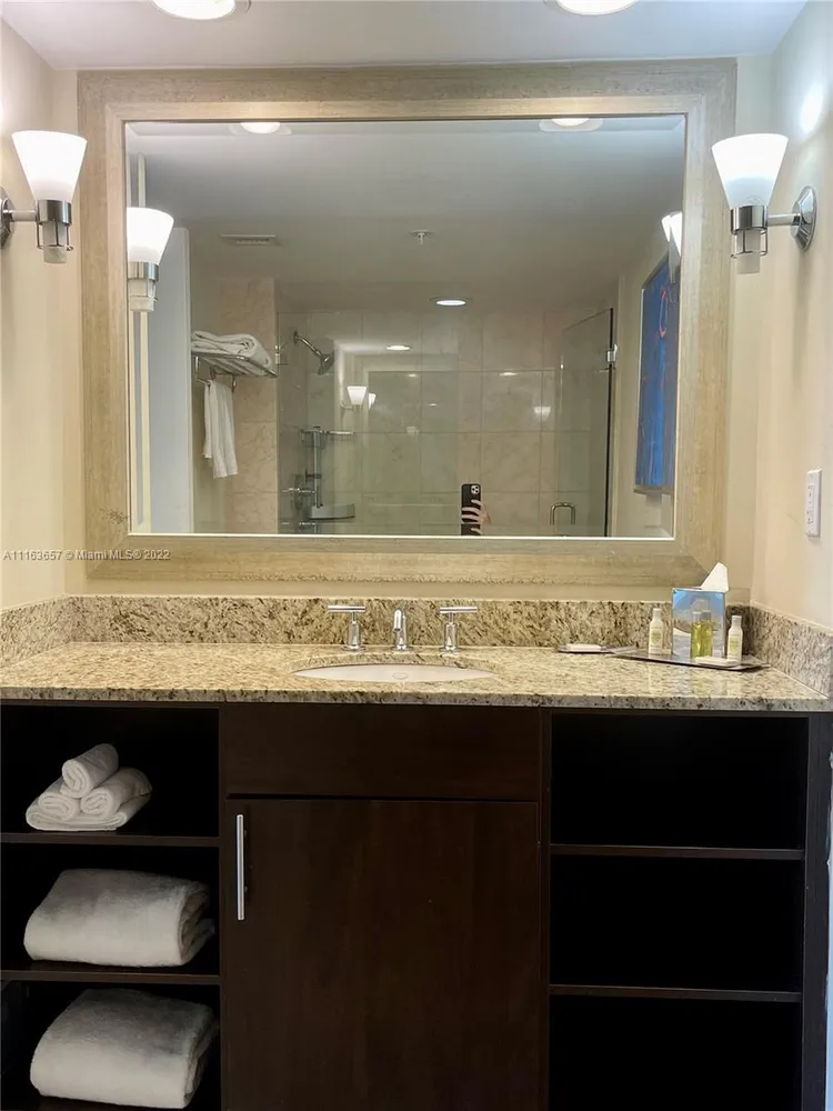 Gallery One DoubleTree #821 image #20