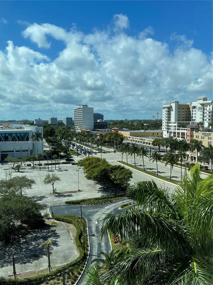 Gallery One DoubleTree #821 image #9