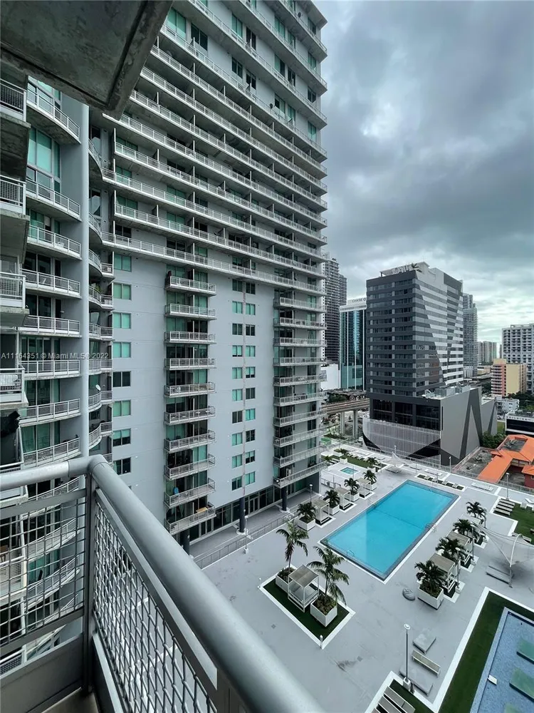 Neo Vertika #1721 image #11