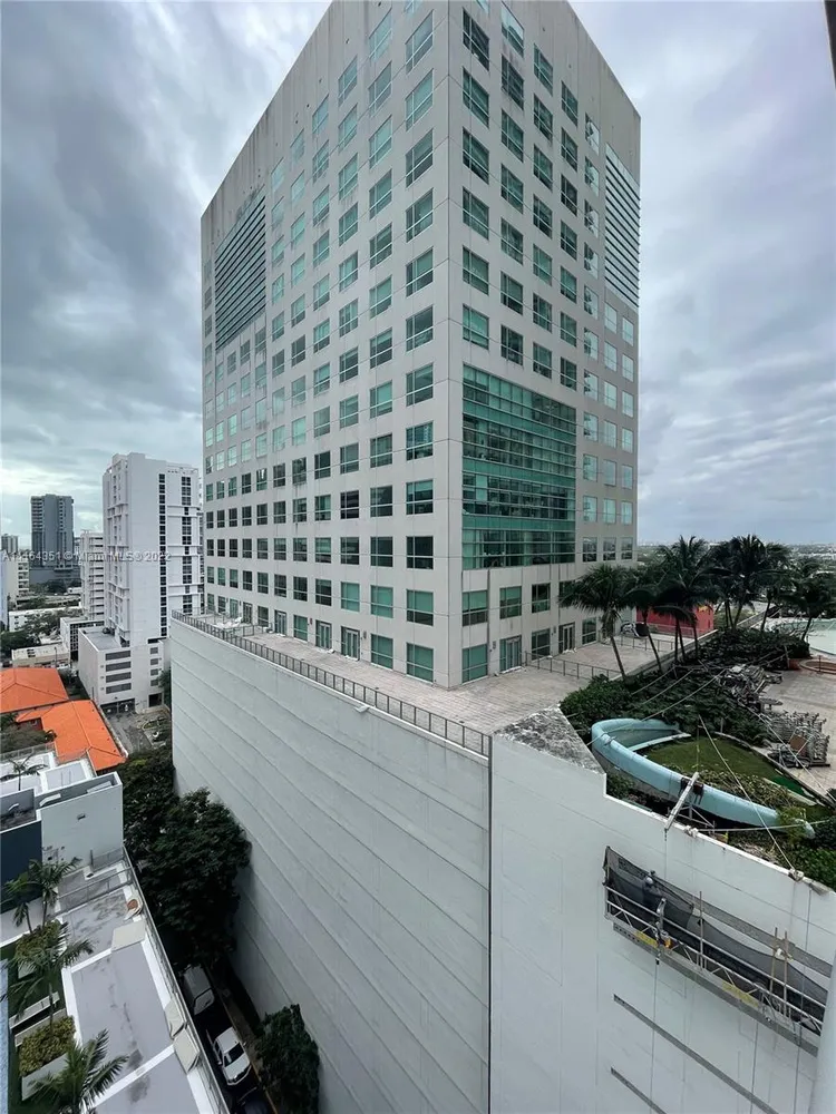 Neo Vertika #1721 image #12