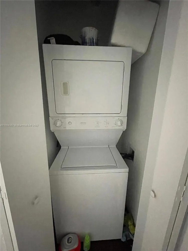 Neo Vertika #1721 image #9