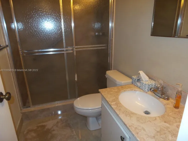 Sea Air Towers #518 image #8