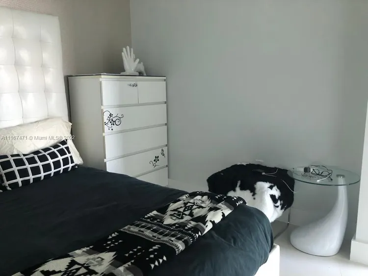 Mint #1806 image #12