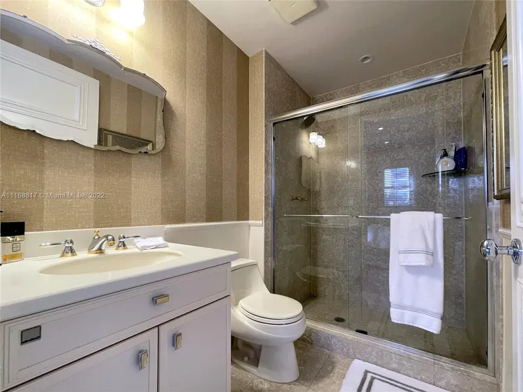 Padua Condo Deering Bay #221 image #17