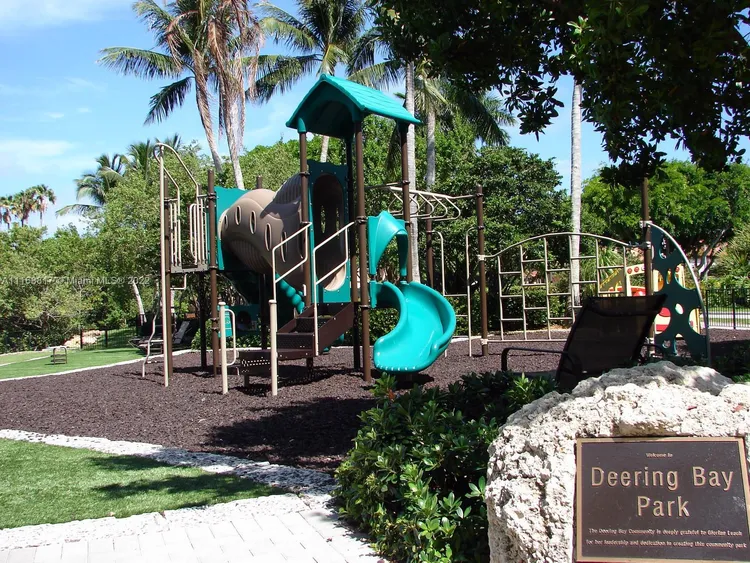 Padua Condo Deering Bay #221 image #35