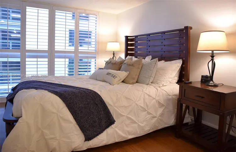 The Mutiny #616 image #11