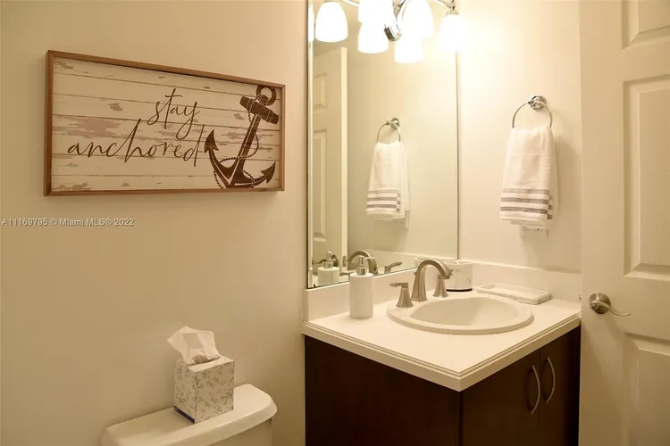 The Mutiny #616 image #14