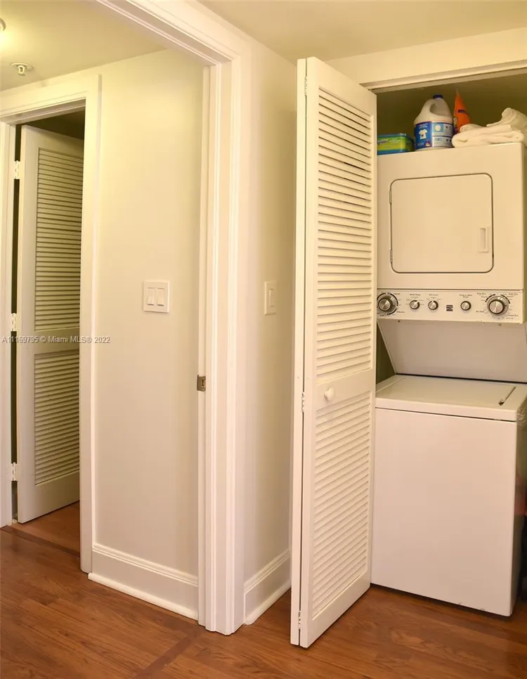 The Mutiny #616 image #17