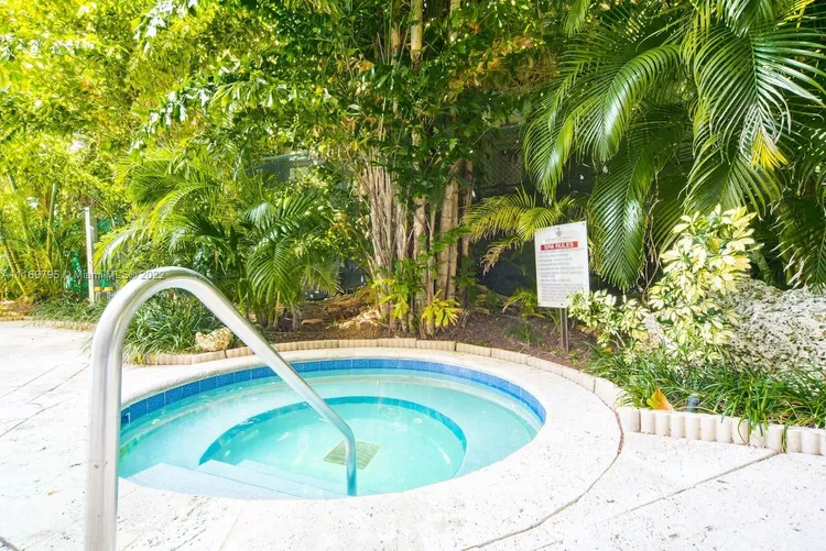 The Mutiny #616 image #26