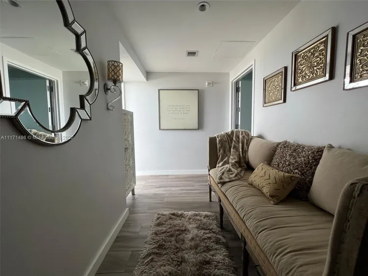 Icon Bay #1505 image #11