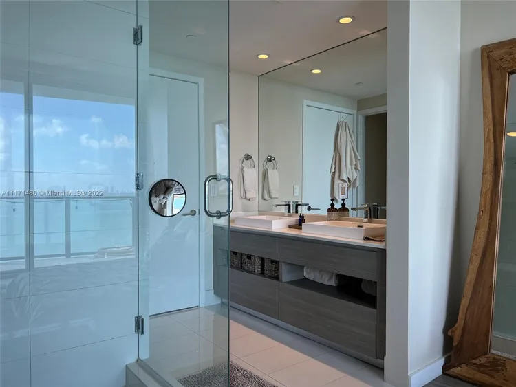 Icon Bay #1505 image #16