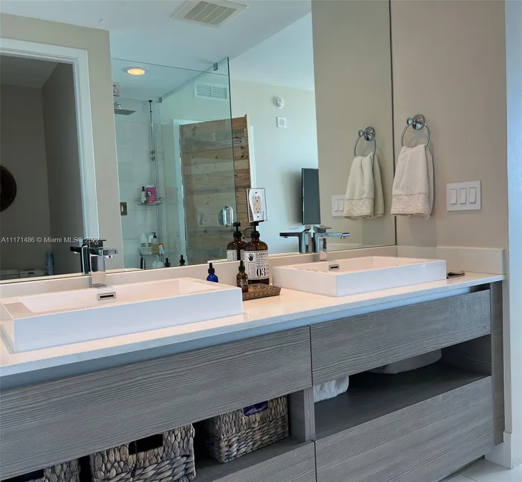 Icon Bay #1505 image #17