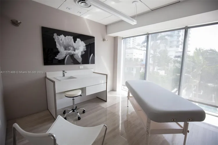 Icon Bay #1505 image #32