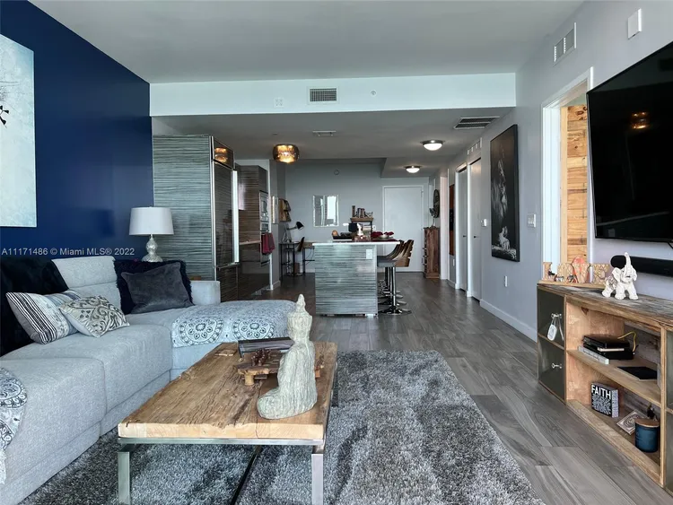 Icon Bay #1505 image #6