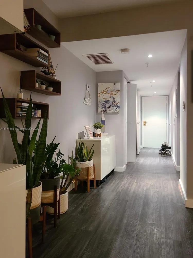 The Venetia #17K image #11