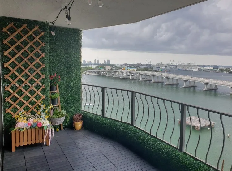 The Venetia #17K image #17