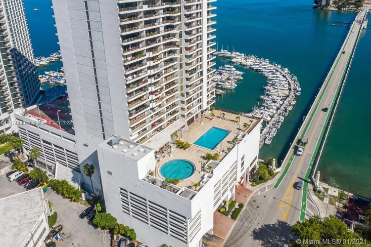 The Venetia #17K image #23