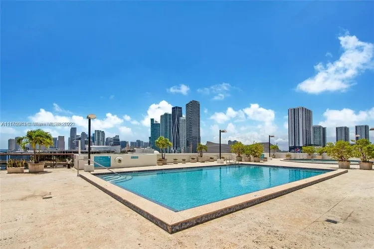 The Venetia #17K image #26