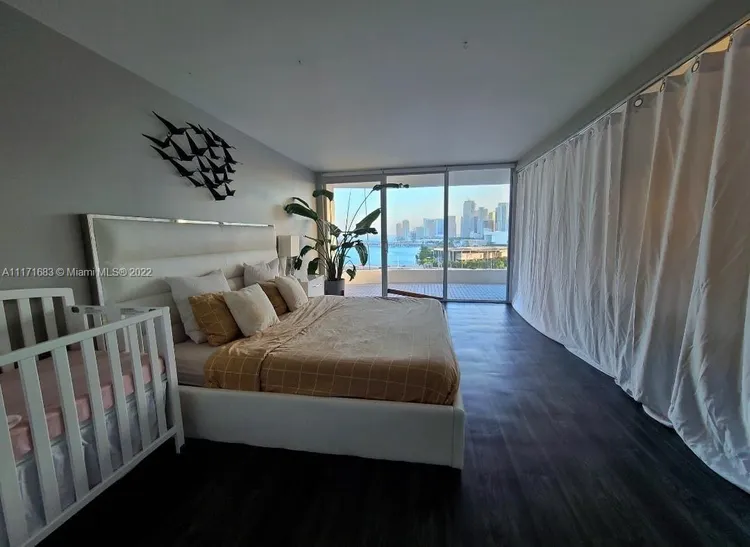 The Venetia #17K image #6