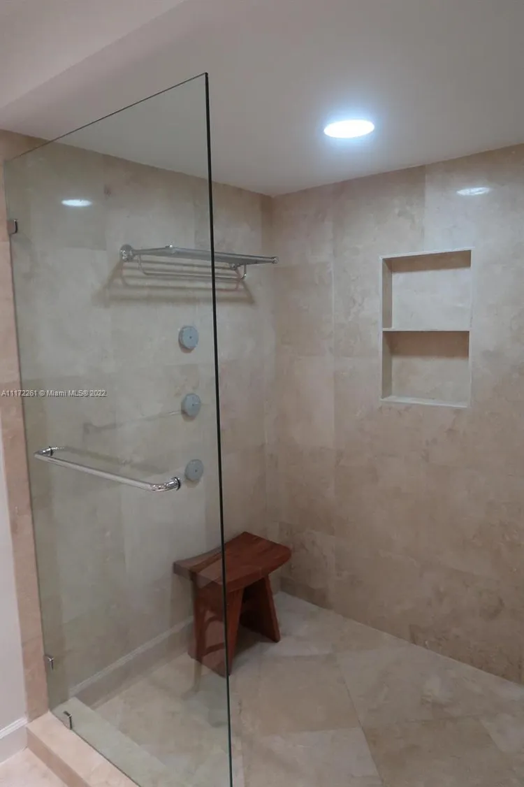 Key Colony IV Botanica #218 image #22