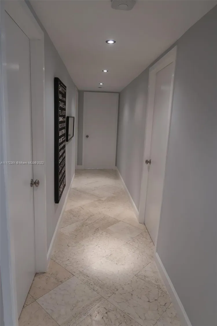 Key Colony IV Botanica #218 image #25