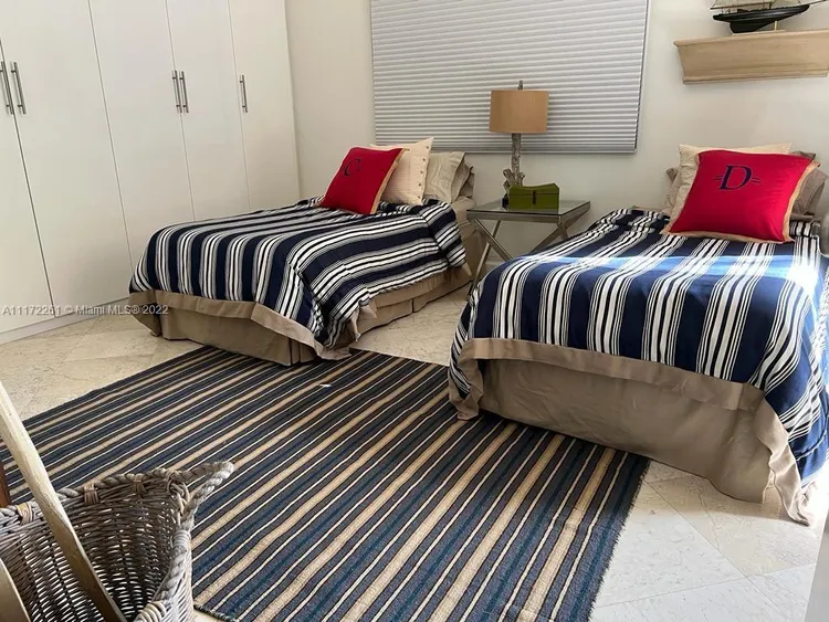 Key Colony IV Botanica #218 image #28