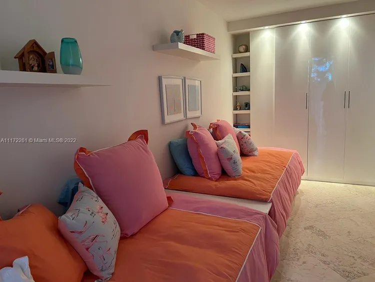 Key Colony IV Botanica #218 image #30