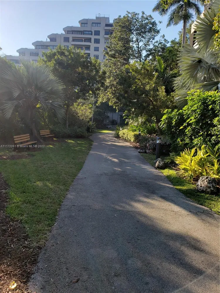 Key Colony IV Botanica #218 image #34