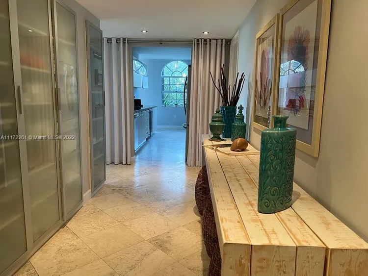 Key Colony IV Botanica #218 image #6