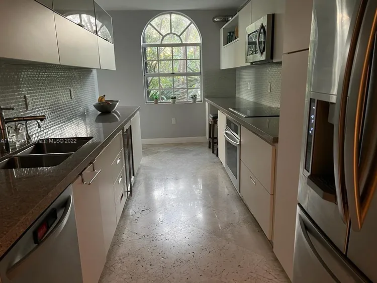 Key Colony IV Botanica #218 image #7