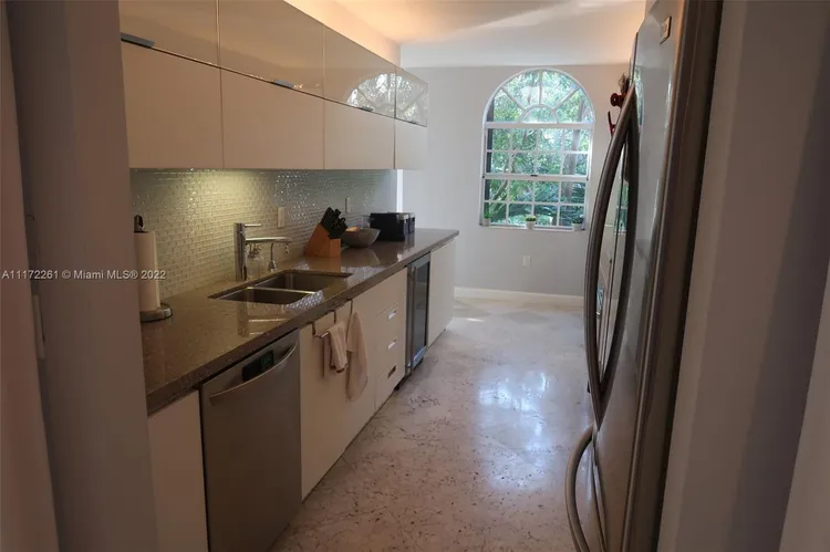 Key Colony IV Botanica #218 image #8