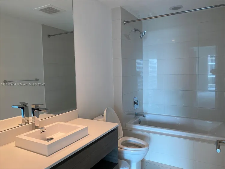 1100 Millecento #2305 image #8