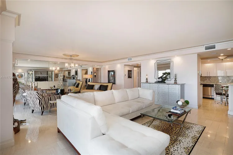 Cricket Club Miami #1807 image #9