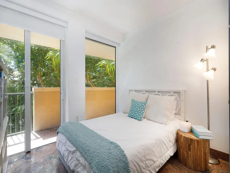 The Mutiny #408 image #15