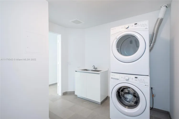 Reach Brickell City Centre #4111 image #11