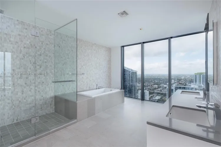 Reach Brickell City Centre #4111 image #16