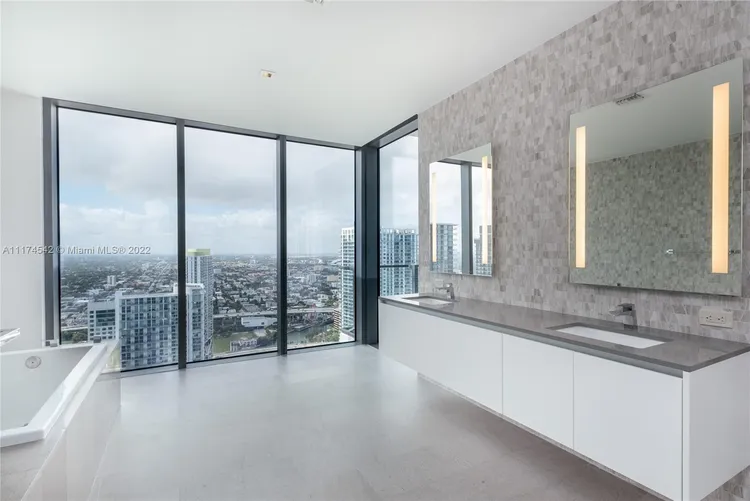 Reach Brickell City Centre #4111 image #17