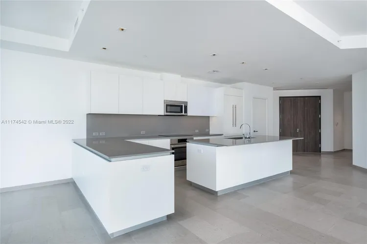 Reach Brickell City Centre #4111 image #9