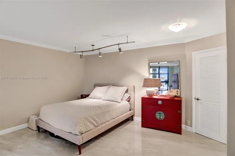 Towers of Key Biscayne #A402 image #15