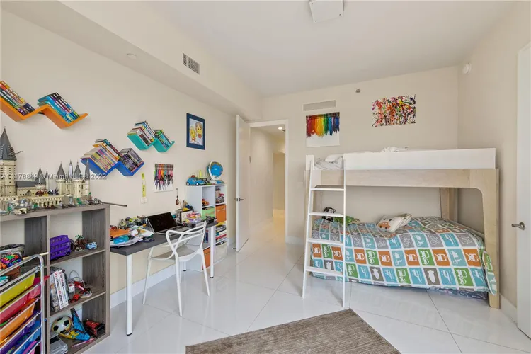 Trump Tower 3 #2106 image #17